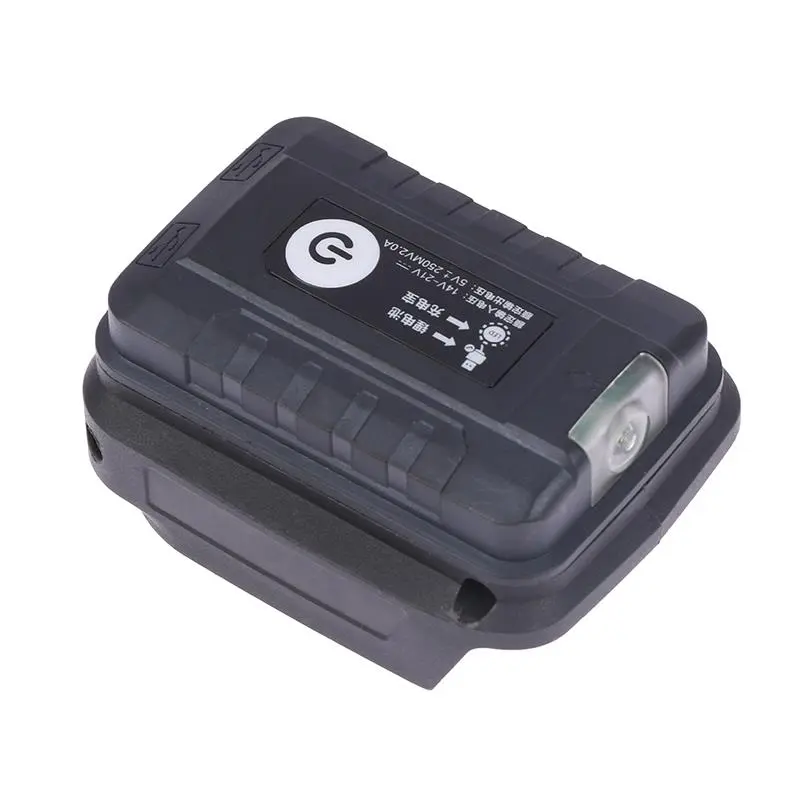 Adaptér s připojením USB a LED svítilnou na AKU baterii